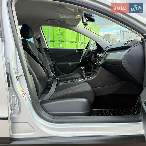 Седан Volkswagen Passat 2009 в Виннице