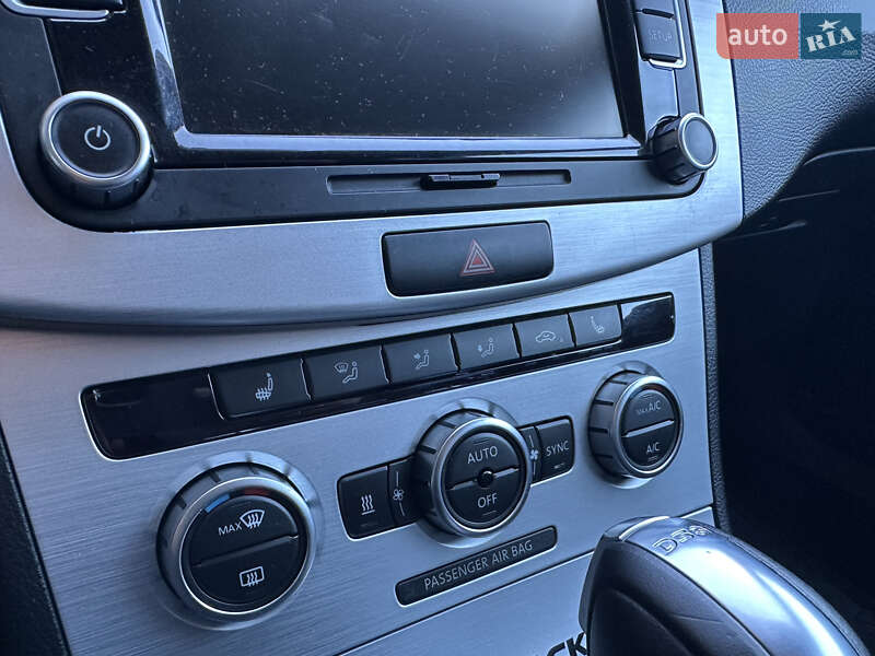 Універсал Volkswagen Passat 2014 в Львові