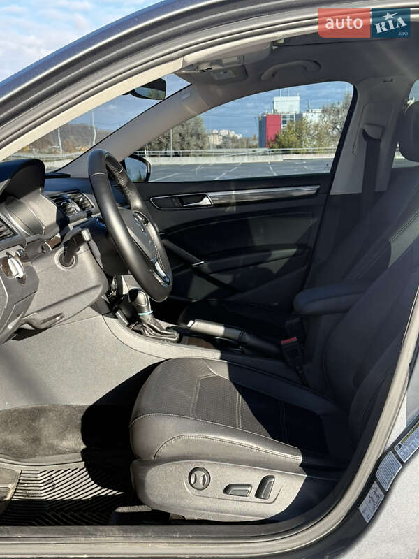 Седан Volkswagen Passat 2017 в Софиевской Борщаговке фото 13 Седан Volkswagen Passat 2017 в Софиевской Борщаговке