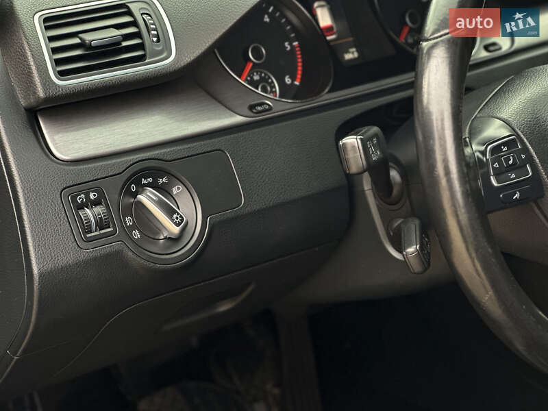 Универсал Volkswagen Passat 2014 в Самборе