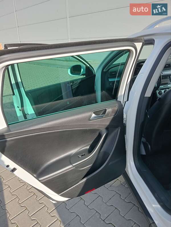 Универсал Volkswagen Passat 2009 в Киеве фото 45 Универсал Volkswagen Passat 2009 в Киеве