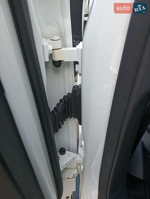 Универсал Volkswagen Passat 2009 в Киеве фото 52 Универсал Volkswagen Passat 2009 в Киеве