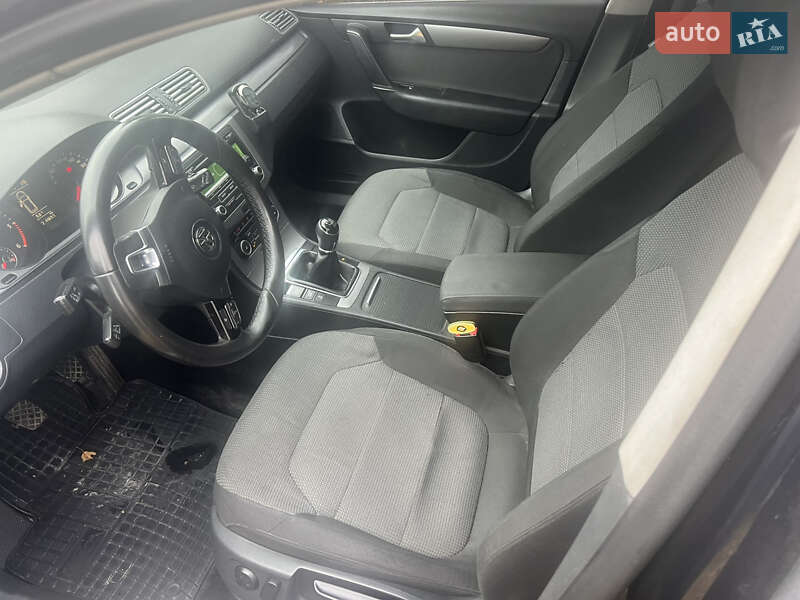 Универсал Volkswagen Passat 2011 в Тернополе фото 11 Универсал Volkswagen Passat 2011 в Тернополе