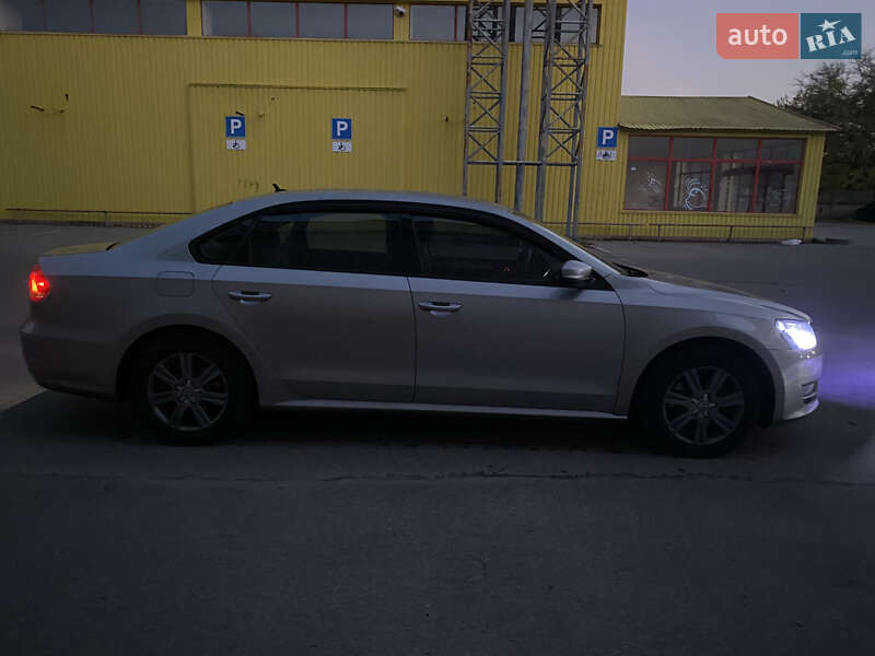 Седан Volkswagen Passat 2014 в Кропивницком фото 4 Седан Volkswagen Passat 2014 в Кропивницком