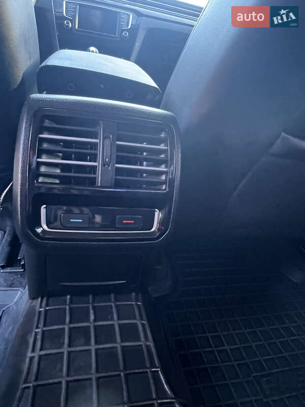 Седан Volkswagen Passat 2016 в Виннице фото 10 Седан Volkswagen Passat 2016 в Виннице
