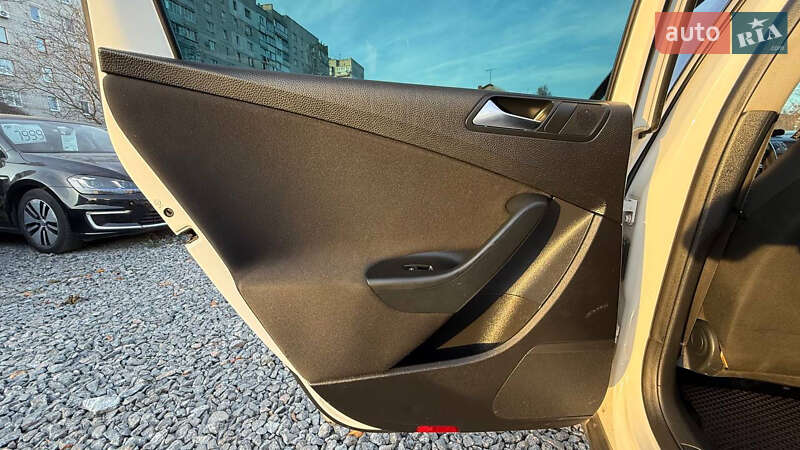 Седан Volkswagen Passat 2010 в Бердичеве фото 27 Седан Volkswagen Passat 2010 в Бердичеве