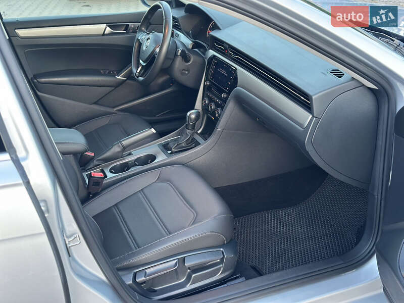 Седан Volkswagen Passat 2021 в Киеве