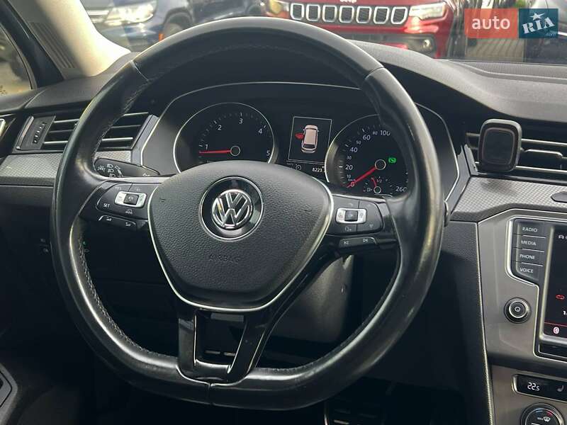 Универсал Volkswagen Passat 2016 в Ивано-Франковске