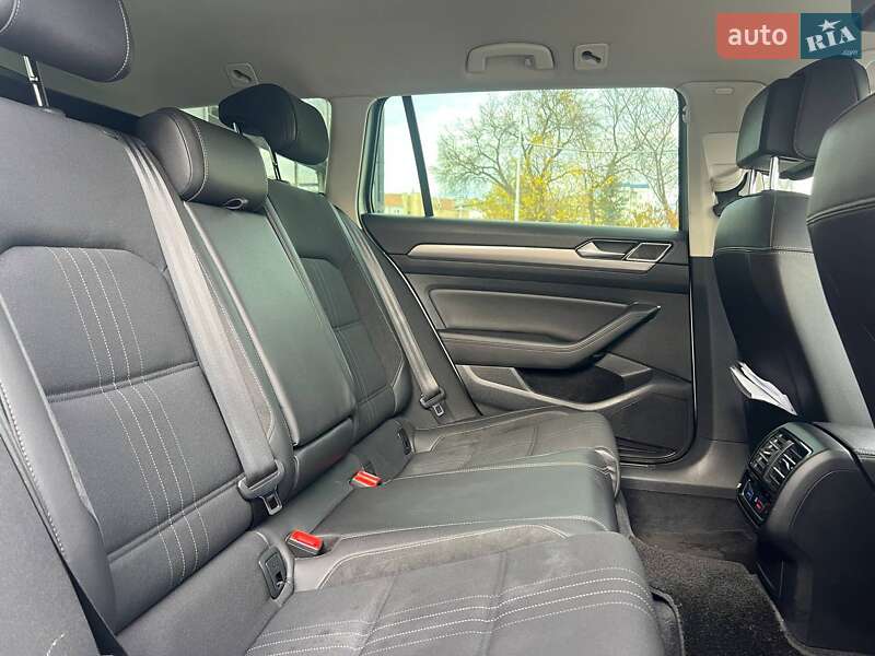 Универсал Volkswagen Passat 2016 в Ивано-Франковске