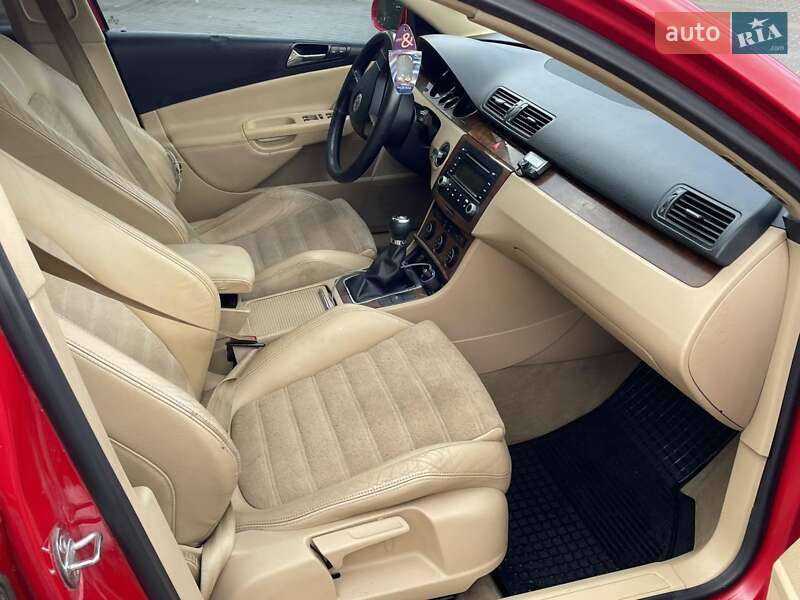 Седан Volkswagen Passat 2005 в Турке фото 16 Седан Volkswagen Passat 2005 в Турке