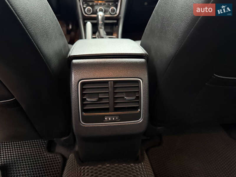 Седан Volkswagen Passat 2014 в Одесі фото 31 Седан Volkswagen Passat 2014 в Одесі