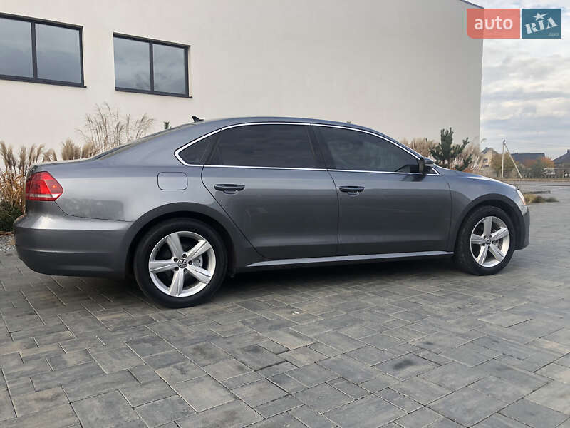 Седан Volkswagen Passat 2015 в Луцке