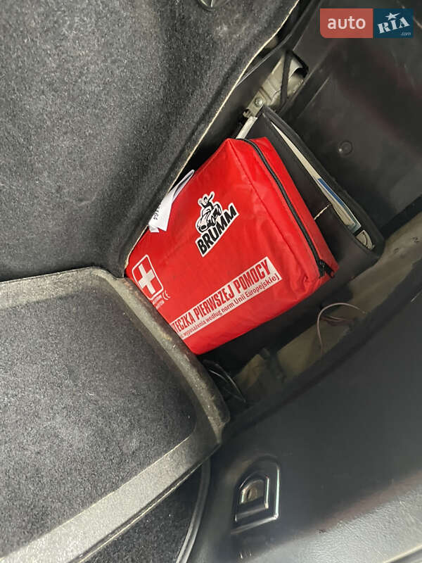 Універсал Volkswagen Passat 2002 в Львові фото 26 Універсал Volkswagen Passat 2002 в Львові