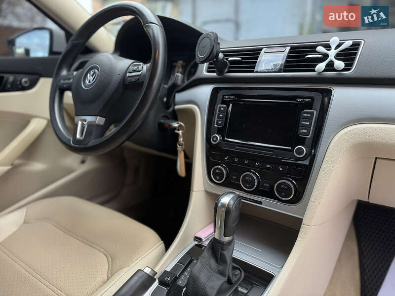 Седан Volkswagen Passat 2011 в Лубнах фото 45 Седан Volkswagen Passat 2011 в Лубнах