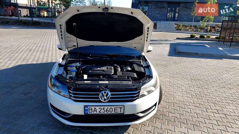 Седан Volkswagen Passat 2014 в Кропивницком