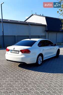 Седан Volkswagen Passat 2014 в Кропивницком