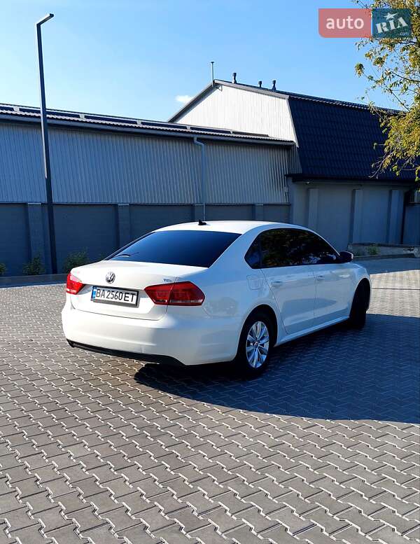 Седан Volkswagen Passat 2014 в Кропивницком