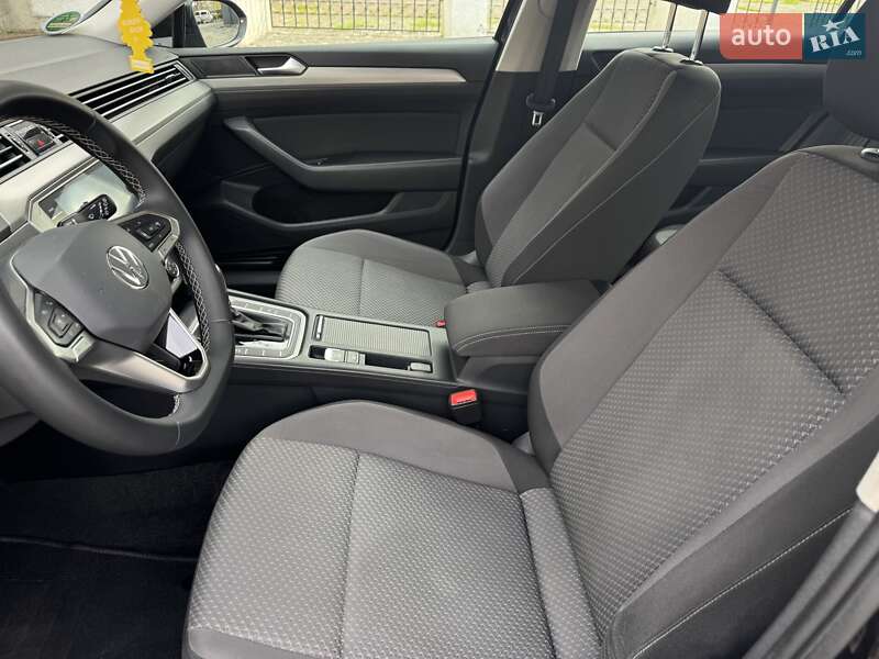 Универсал Volkswagen Passat 2021 в Сваляве