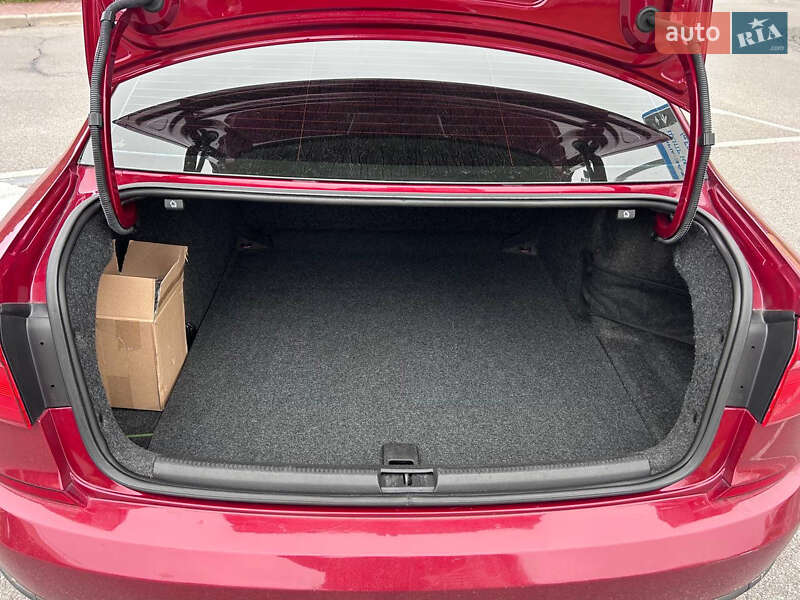 Седан Volkswagen Passat 2016 в Киеве