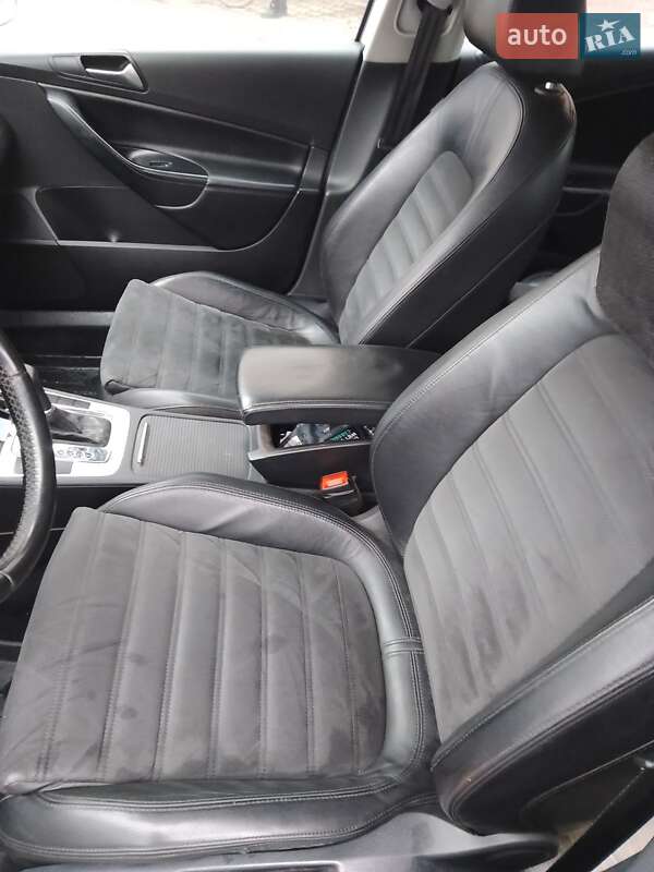 Седан Volkswagen Passat 2008 в Гайсину