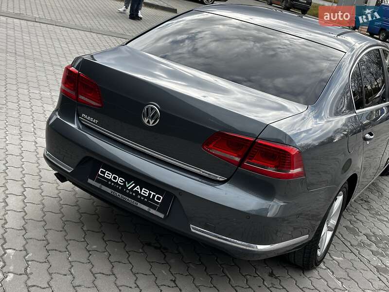 Седан Volkswagen Passat 2014 в Львове