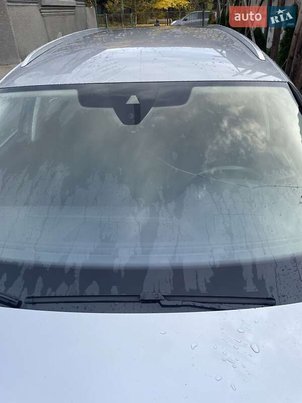 Универсал Volkswagen Passat 2015 в Ужгороде