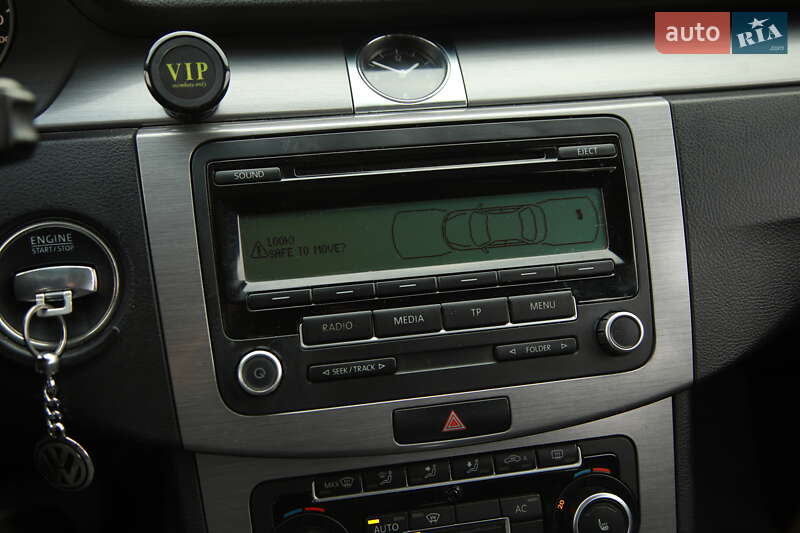 Седан Volkswagen Passat 2011 в Харькове