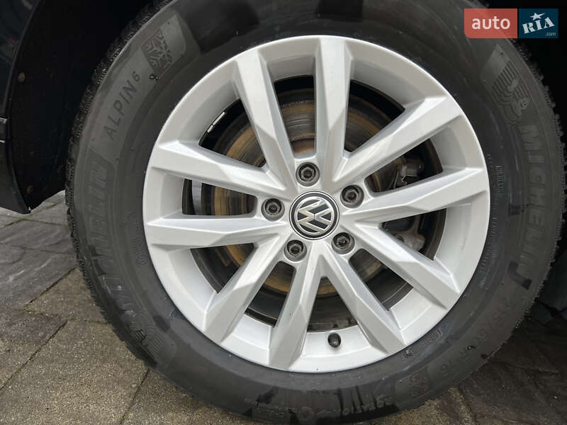 Универсал Volkswagen Passat 2015 в Львове фото 45 Универсал Volkswagen Passat 2015 в Львове