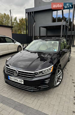 Седан Volkswagen Passat 2018 в Хмельницком