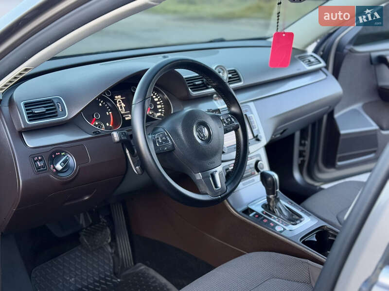 Седан Volkswagen Passat 2011 в Межгорье фото 49 Седан Volkswagen Passat 2011 в Межгорье