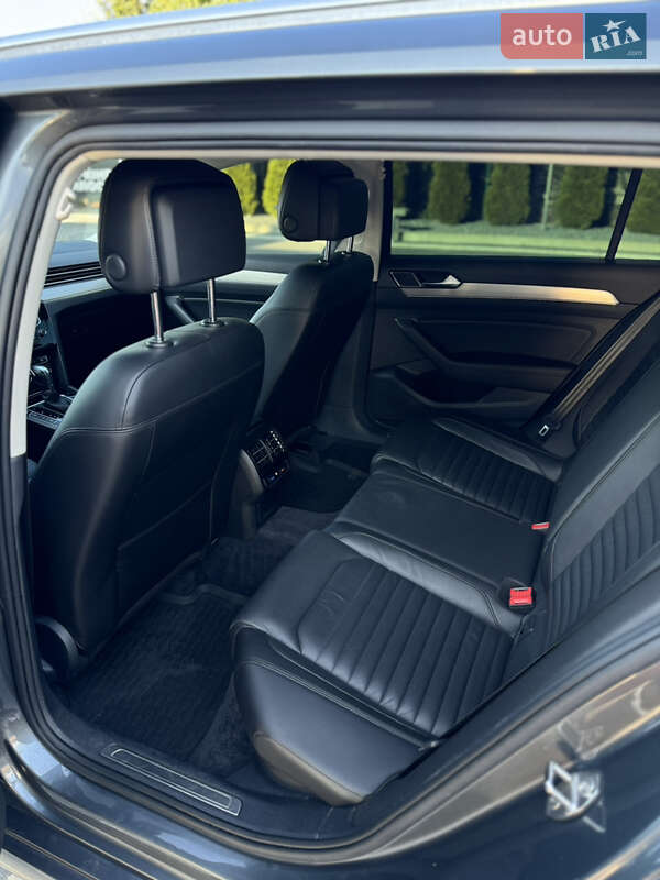 Универсал Volkswagen Passat 2017 в Почаеве