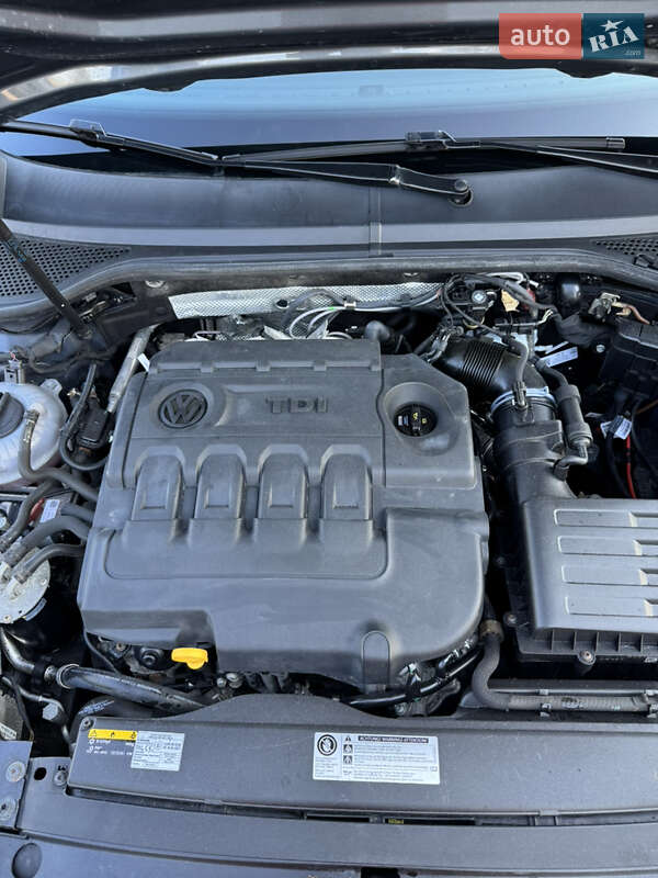 Универсал Volkswagen Passat 2017 в Почаеве