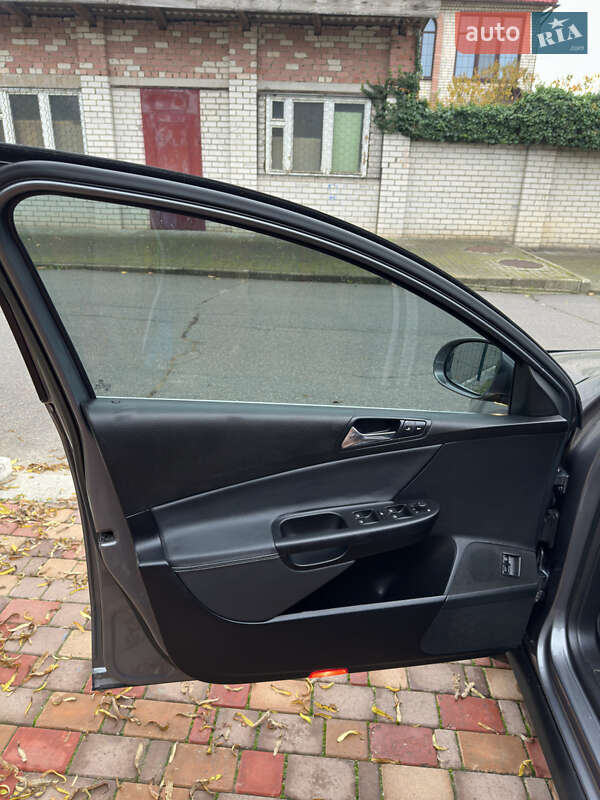 Универсал Volkswagen Passat 2005 в Херсоне фото 9 Универсал Volkswagen Passat 2005 в Херсоне