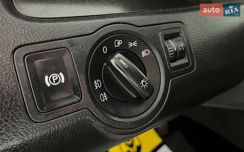 Универсал Volkswagen Passat 2005 в Шептицькому фото 13 Универсал Volkswagen Passat 2005 в Шептицькому