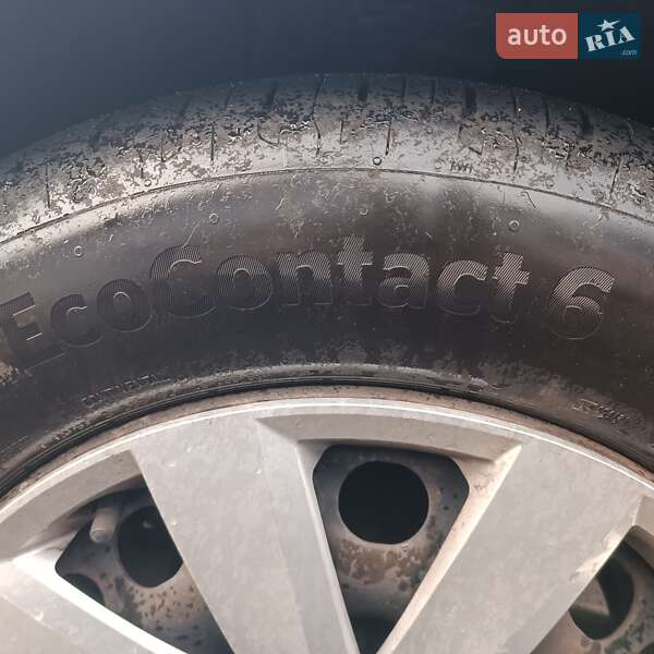 Универсал Volkswagen Passat 2015 в Львове