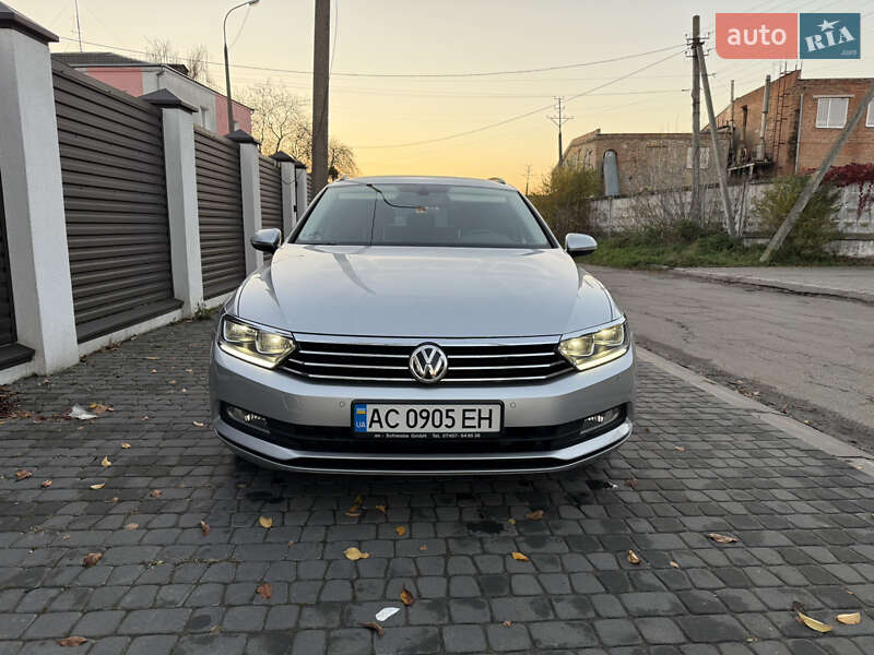 Универсал Volkswagen Passat 2016 в Луцке фото 2 Универсал Volkswagen Passat 2016 в Луцке