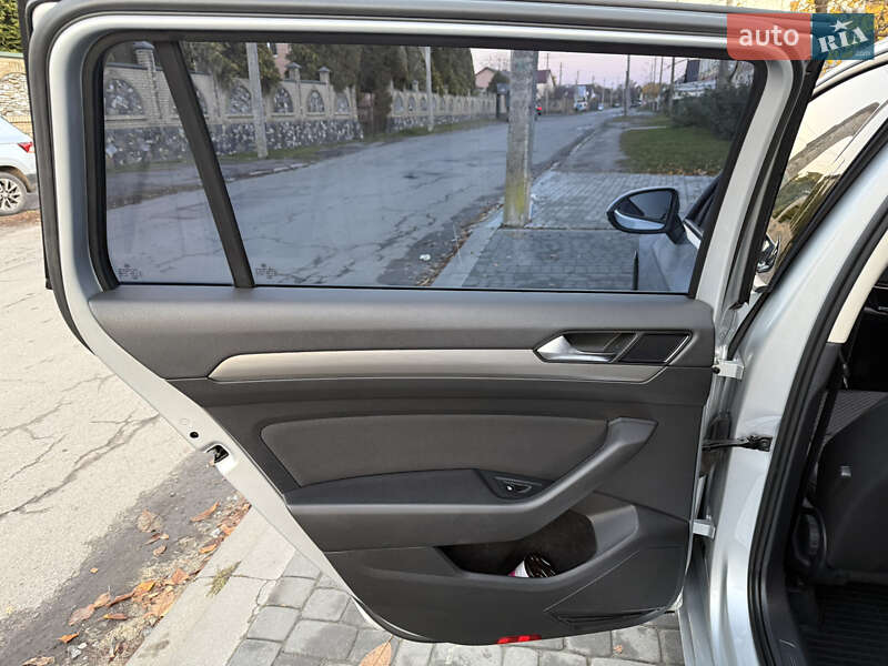 Универсал Volkswagen Passat 2016 в Луцке фото 18 Универсал Volkswagen Passat 2016 в Луцке