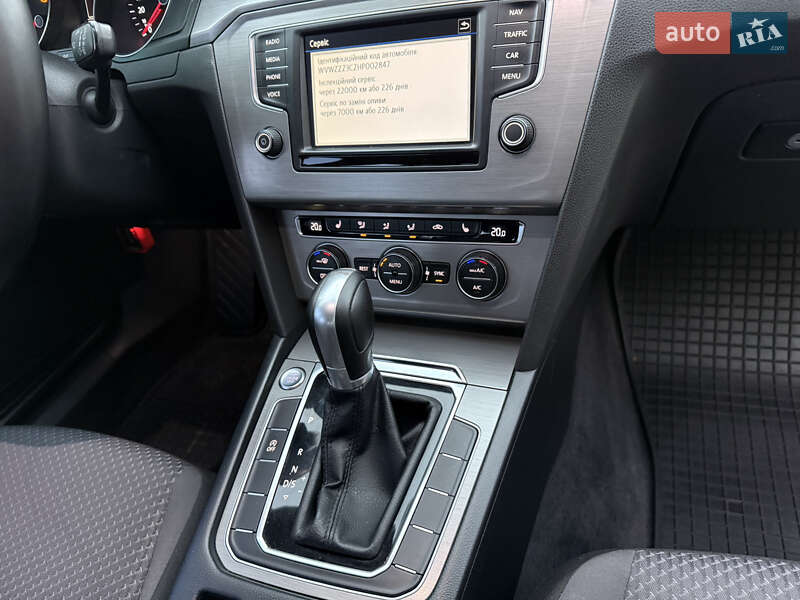Универсал Volkswagen Passat 2016 в Луцке фото 22 Универсал Volkswagen Passat 2016 в Луцке