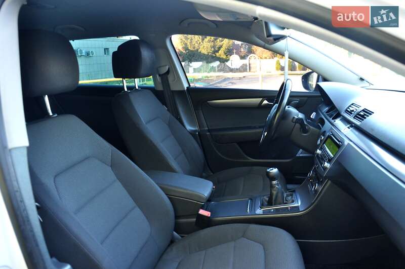 Универсал Volkswagen Passat 2011 в Львове фото 28 Универсал Volkswagen Passat 2011 в Львове