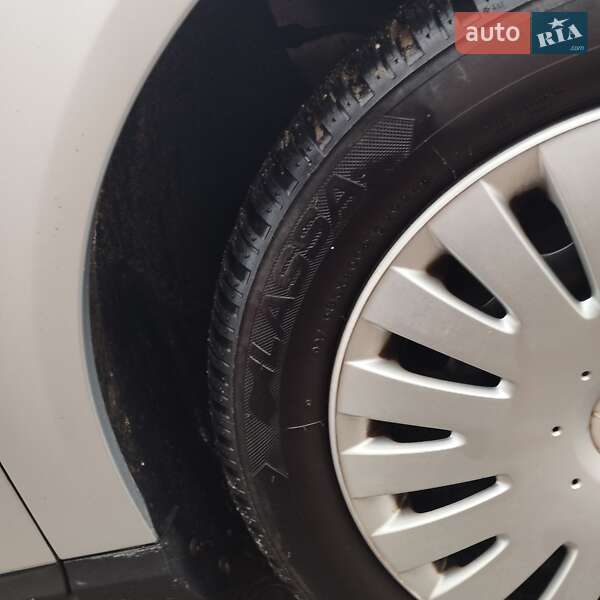 Универсал Volkswagen Passat 2007 в Виньковцах фото 117 Универсал Volkswagen Passat 2007 в Виньковцах