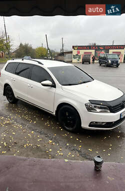 Універсал Volkswagen Passat 2011 в Печенігах