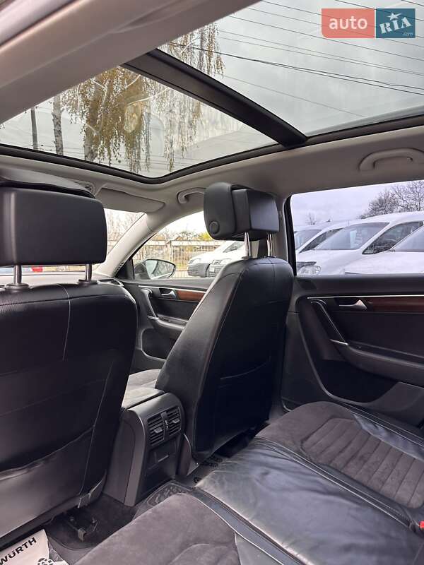Універсал Volkswagen Passat 2012 в Смілі