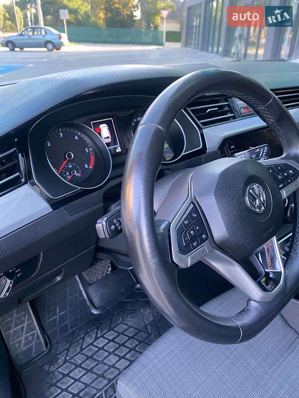 Универсал Volkswagen Passat 2020 в Вараше фото 12 Универсал Volkswagen Passat 2020 в Вараше