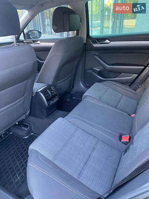 Универсал Volkswagen Passat 2020 в Вараше фото 19 Универсал Volkswagen Passat 2020 в Вараше