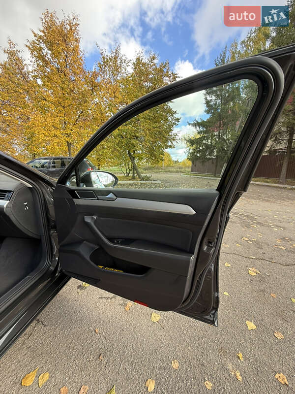 Универсал Volkswagen Passat 2019 в Броварах фото 29 Универсал Volkswagen Passat 2019 в Броварах