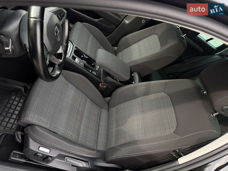 Универсал Volkswagen Passat 2020 в Бердичеве фото 28 Универсал Volkswagen Passat 2020 в Бердичеве