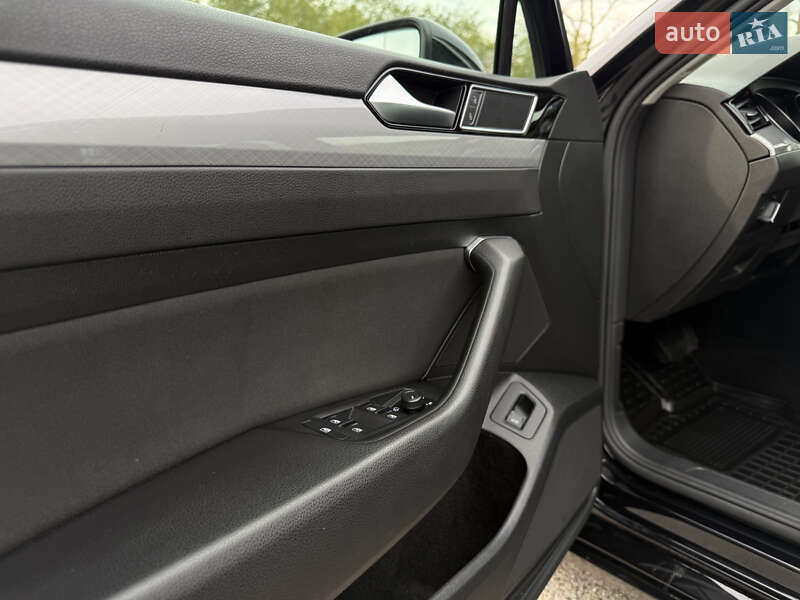 Универсал Volkswagen Passat 2020 в Бердичеве фото 27 Универсал Volkswagen Passat 2020 в Бердичеве