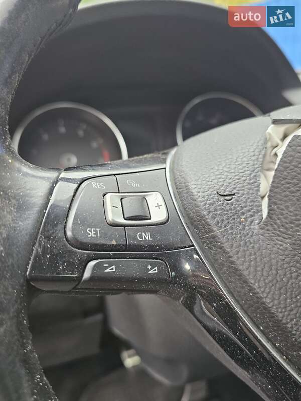 Седан Volkswagen Passat 2016 в Киеве фото 18 Седан Volkswagen Passat 2016 в Киеве