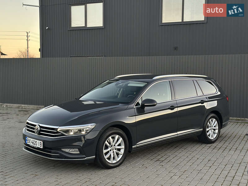 Універсал Volkswagen Passat 2020 в Ужгороді