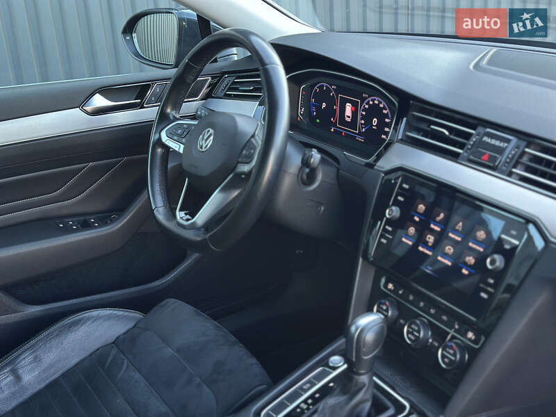 Універсал Volkswagen Passat 2020 в Ужгороді